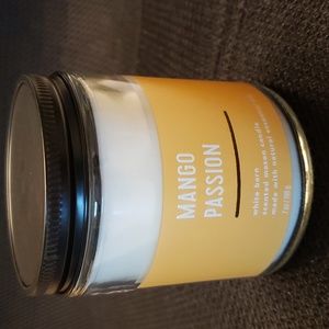 Bath & Body Works - White Barn MANGO PASSION - 1Wick Candle